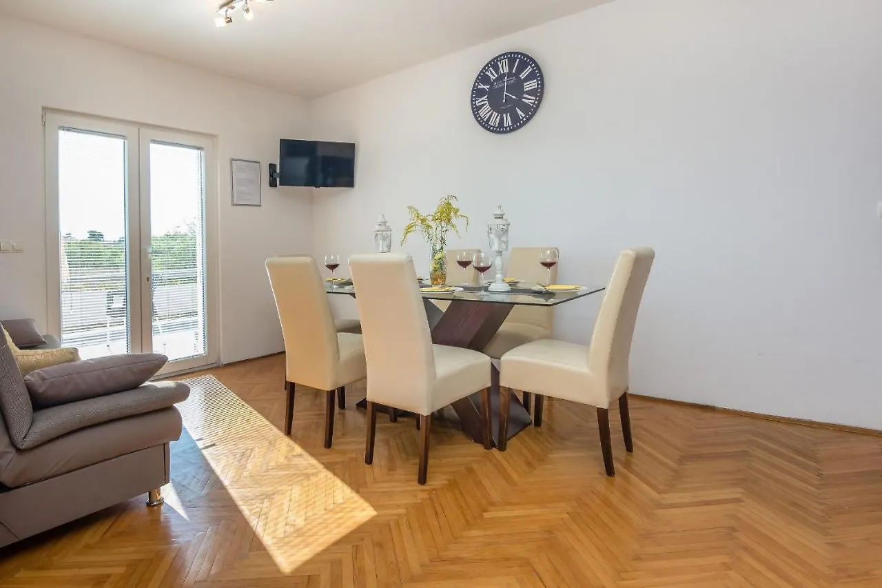 Apartment Radovic Nives Vir