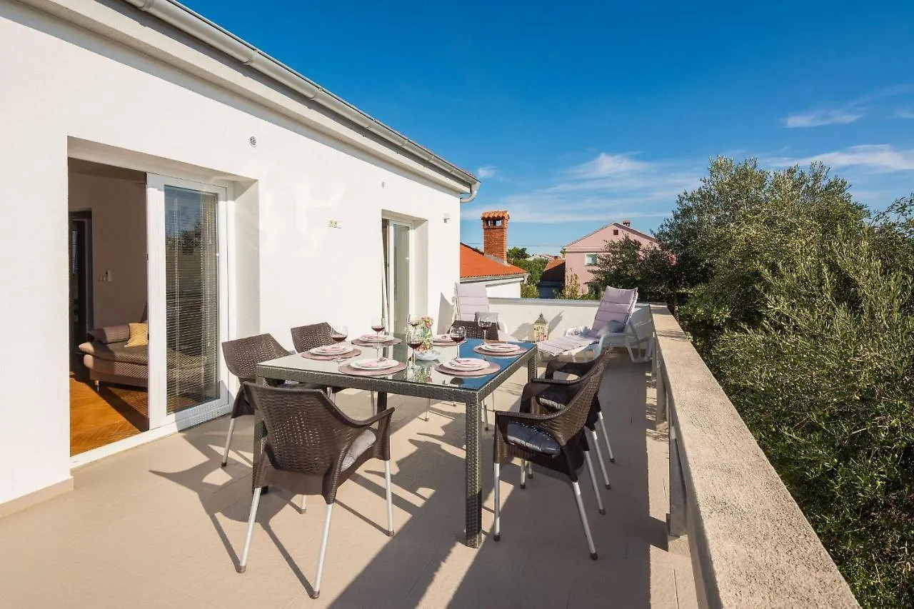 Apartment Radovic Nives Vir