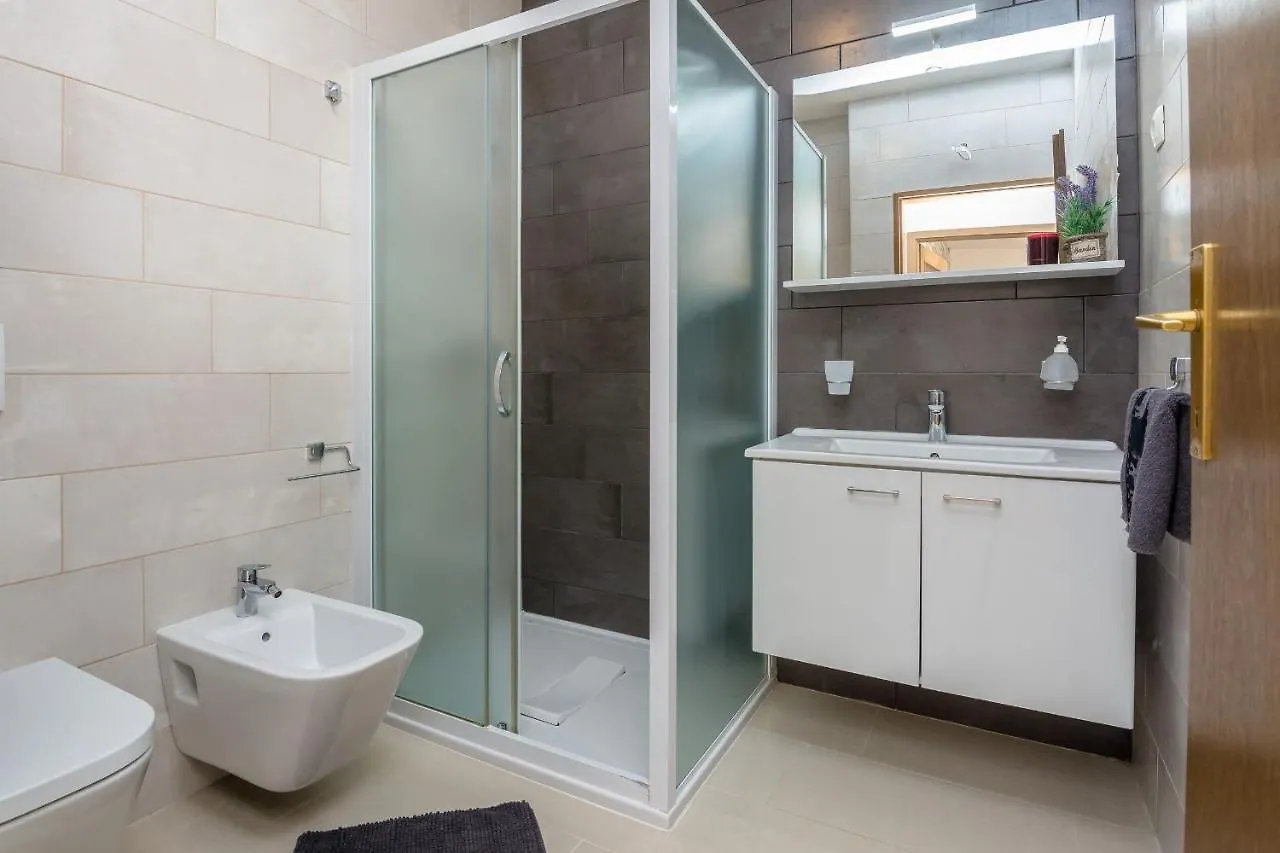 Apartment Radovic Nives Vir